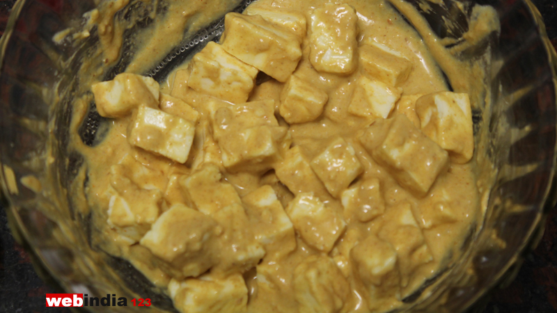 Put the paneer pieces in the paste