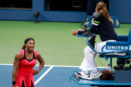 Serena argue with umpire
