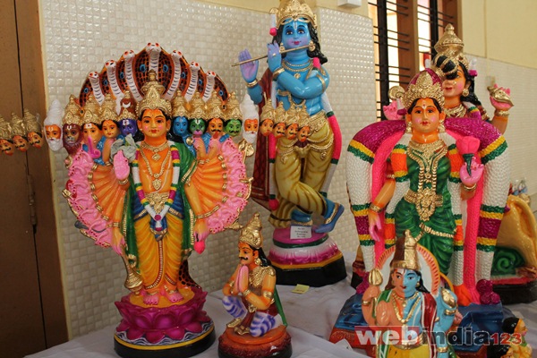 Navaratri Bhommakolu Exhibition cum Sale