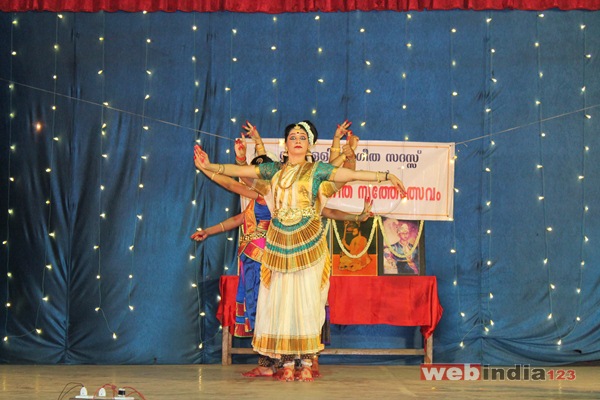 Navaratri Sangeetha Nritholsavam 2015