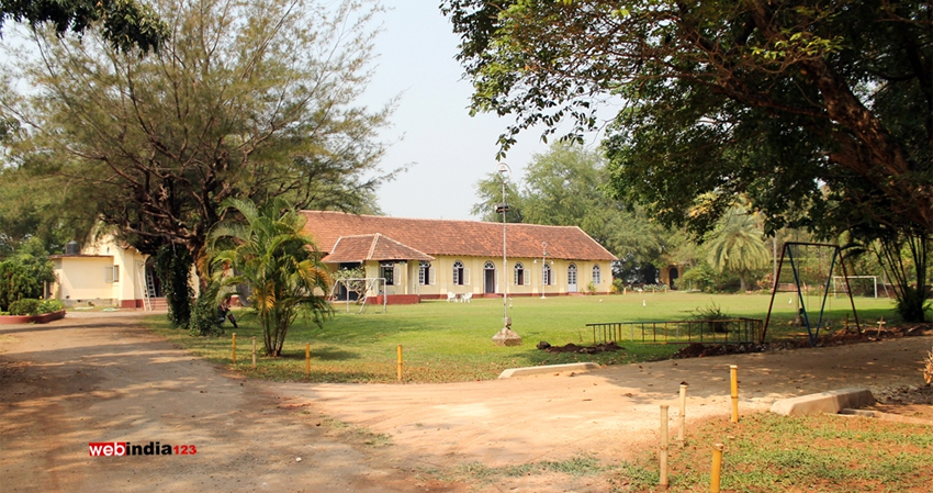 cochin-club.jpg