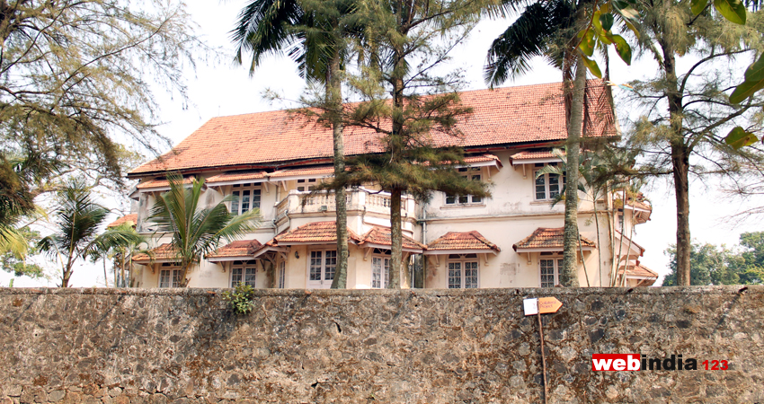 Thakur House Fortkochi