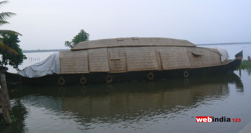 Kottayam Backwater Cruises