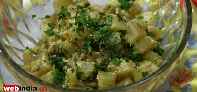 Dahi Aloo