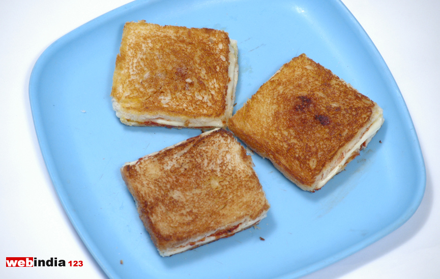 Onion Cheese Toast