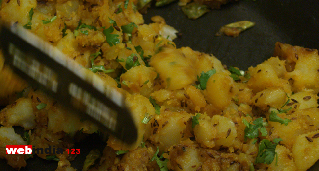 lemon juice and chopped coriander leaves