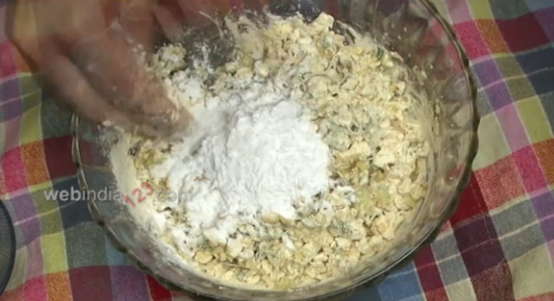 mix grated cauliflower