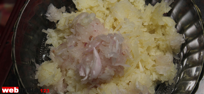 grated poatoes and onion