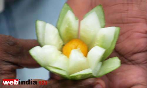 Vegetable carving Cucumber Flowers