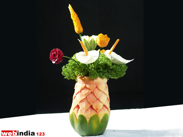 PAPAYA FLOWER VASE