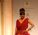 Bollywood+actor+Chitrangada+Singh+displays+the+latest+Azva+gold+jewellery+during+the+Aamby+Valley+India+Bridal+Fashion+Week+%28IBFW%29+2013%2C+in+Mumbai%2C+India+on+December+1%2C+2013%2E