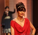 Bollywood+actor+Chitrangada+Singh+displays+the+latest+Azva+gold+jewellery+during+the+Aamby+Valley+India+Bridal+Fashion+Week+%28IBFW%29+2013%2C+in+Mumbai%2C+India+on+December+1%2C+2013