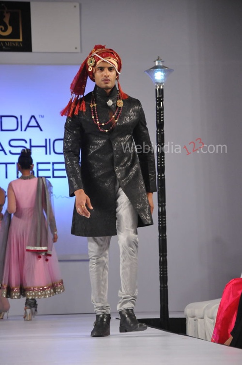 India+Fashion+Street