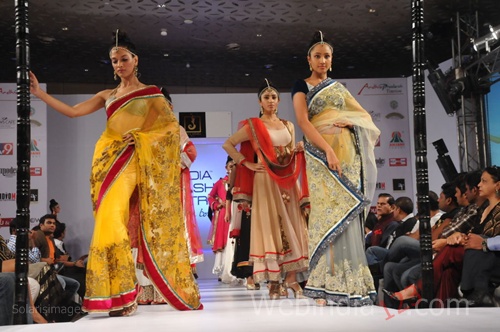 India+Fashion+Street