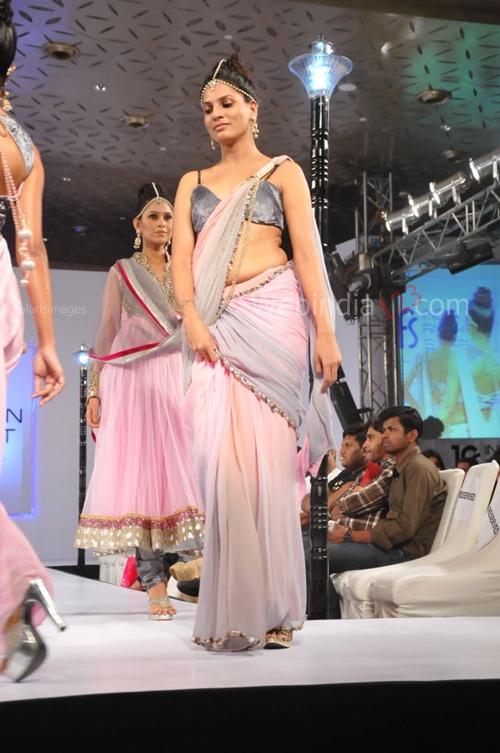 India+Fashion+Street