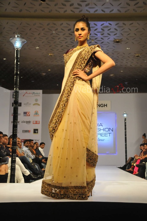 India+Fashion+Street