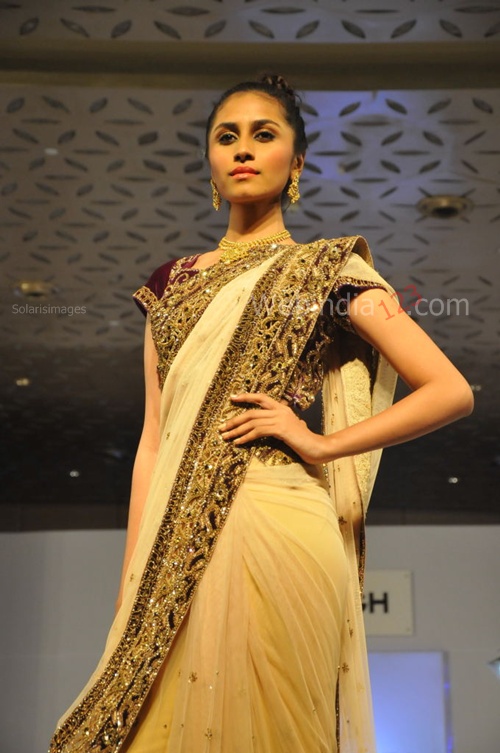 India+Fashion+Street