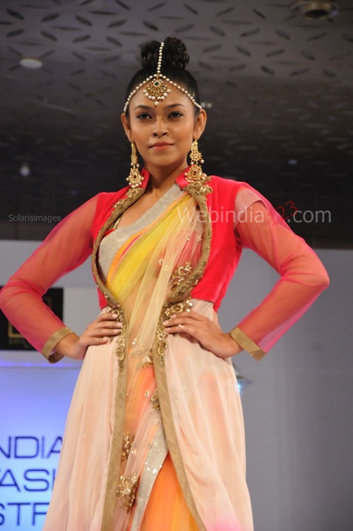 India+Fashion+Street