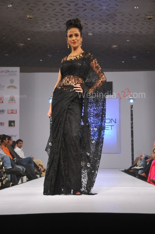 India+Fashion+Street