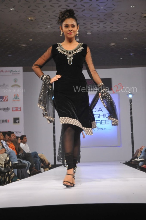 India+Fashion+Street