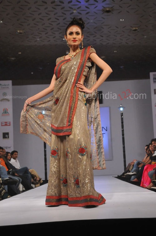 India+Fashion+Street