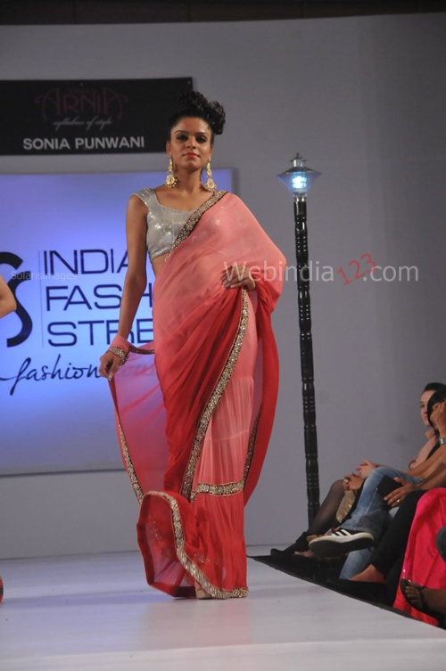 India+Fashion+Street