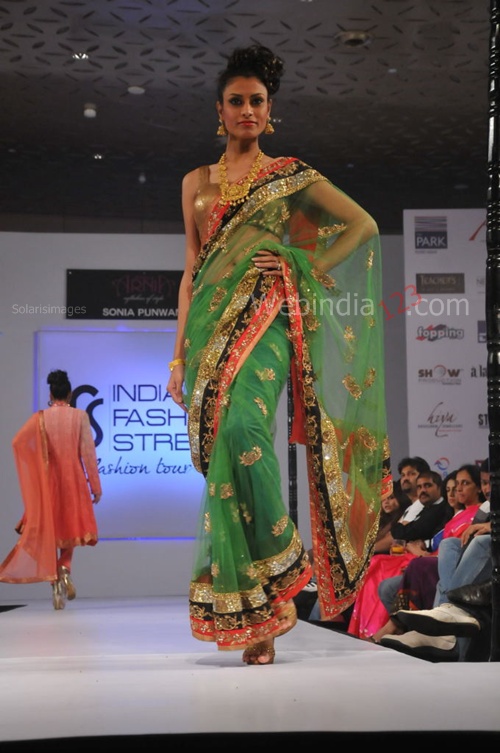 India+Fashion+Street