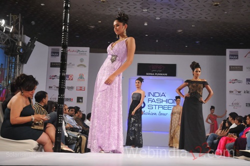 India+Fashion+Street