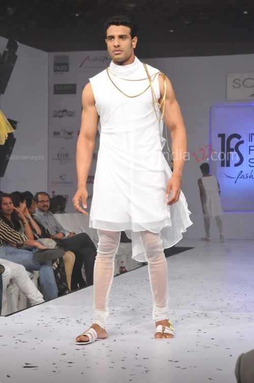 India+Fashion+Street