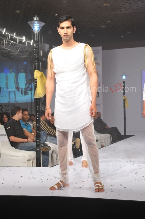 India+Fashion+Street