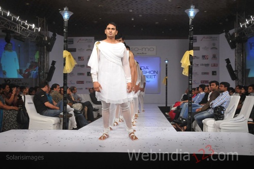 India+Fashion+Street