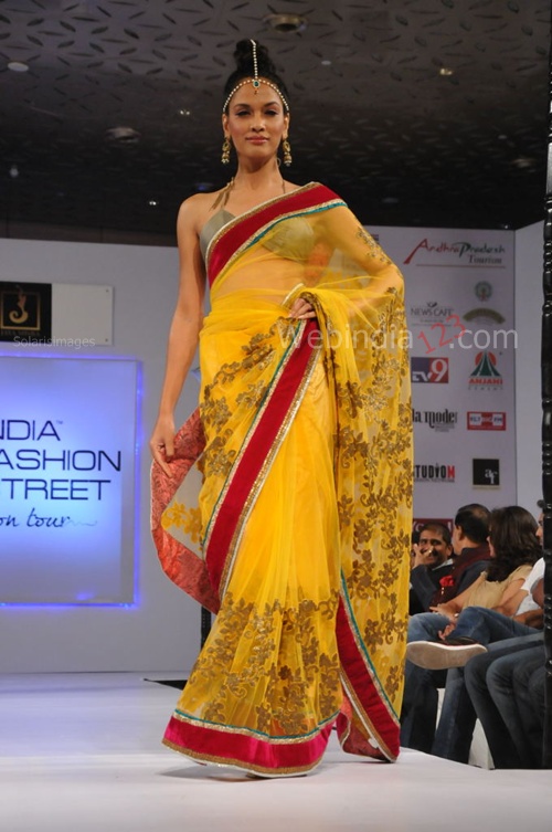 India+Fashion+Street