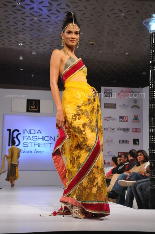 India+Fashion+Street