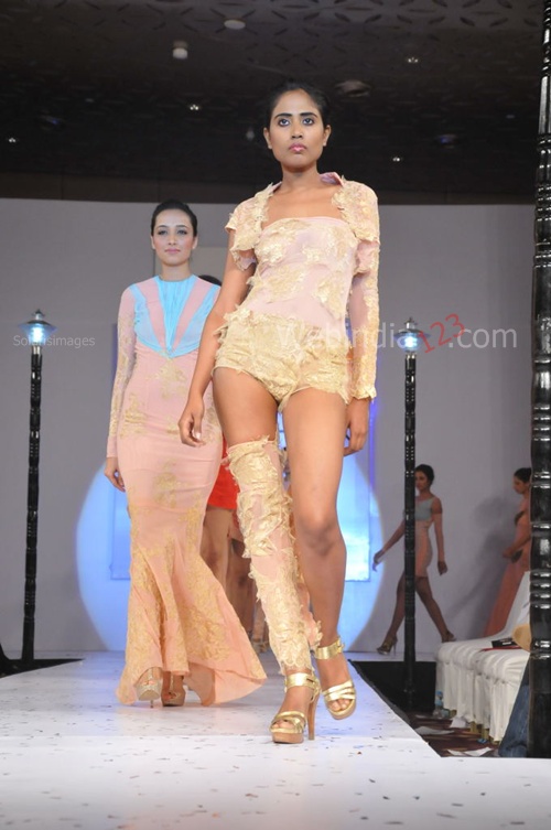 India+Fashion+Street