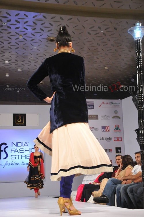 India+Fashion+Street
