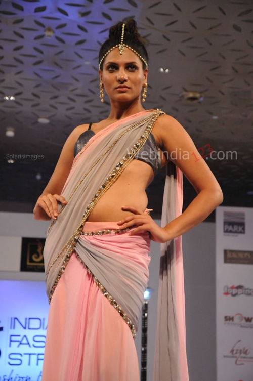 India+Fashion+Street