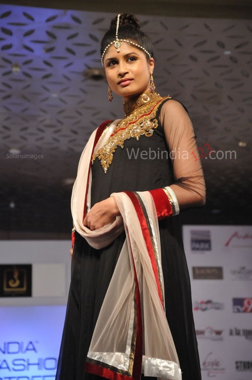 India+Fashion+Street