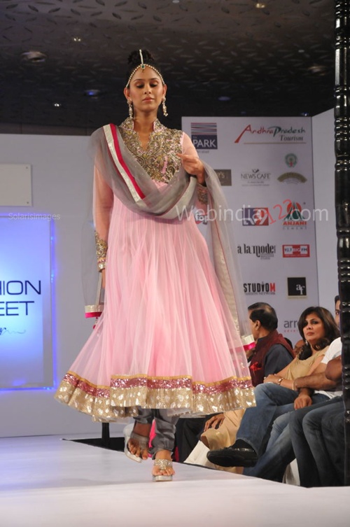 India+Fashion+Street