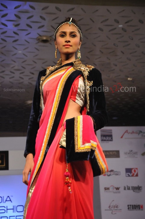India+Fashion+Street