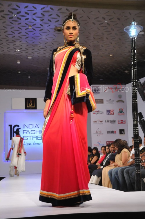 India+Fashion+Street