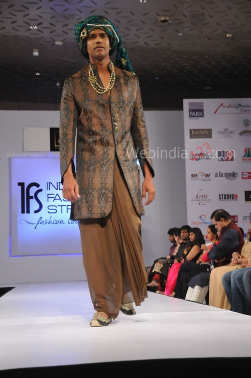 India+Fashion+Street