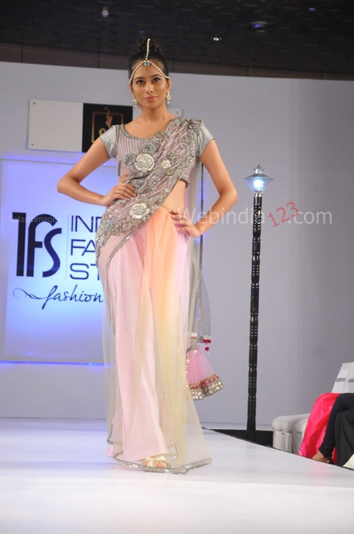 India+Fashion+Street