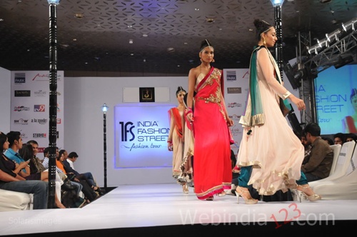 India+Fashion+Street