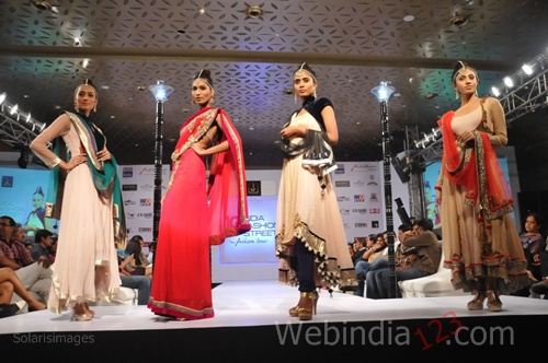 India+Fashion+Street