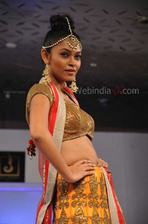 India+Fashion+Street