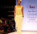A+model+displays+the+creation+by+fashion+designers+from+Inter+National+Institute+of+Fashion+Designing+%28iNIFD%29+during+the+Lakme+Fashion+Week+%28LFW%29+Summer%2F+Resort+2014+in+Mumbai%2C+India+on+March+12%2C+2014
