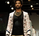 Bollywood+actor+Purab+Kohli+displays+the+creations+of+fashion+designer+Lalit+Sengar+during+the+Lakme+Fashion+Week+%28LFW%29+Summer%2F+Resort+2014+in+Mumbai%2C+India+on+March+13%2C+2014%2E+