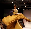A+model+displays+the+creations+of+fashion+designer+Purvi+Doshi+during+the+Lakme+Fashion+Week+%28LFW%29+Summer%2F+Resort+2014+in+Mumbai%2C+India+on+March+14%2C+2014
