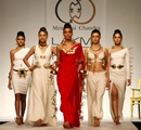 Models+display+the+creations+of+fashion+designer+Mrinalini+Chandra+during+the+Lakme+Fashion+Week+%28LFW%29+Summer%2F+Resort+2014+in+Mumbai%2C+India+on+March+14%2C+2014%2E