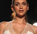 Bollywood+actor+Aditi+Rao+Hydari+displays+creation+of+Spanish+fashion+designers+during+a+fashion+show+hosted+by+The+President+of+Catalonia%2C+Spain+in+Mumbai%2C+India+on+November+27%2C+2013%2E